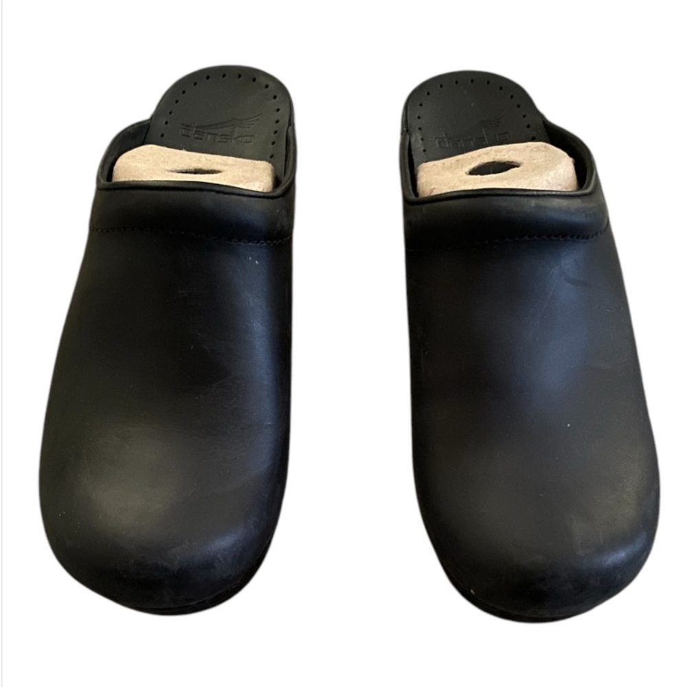 Dansko Sonja Women's Clogs, Black Oiled, W39 Size 8US